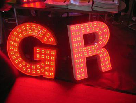 西平LED发光字有哪些优势？